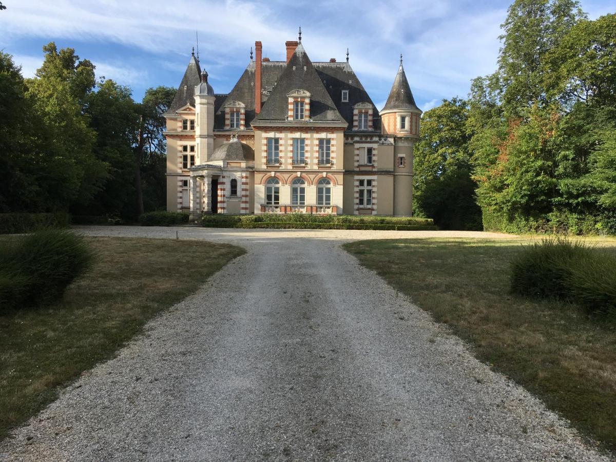 Nogent-sur-VernissonChateau De Praslins住宿加早餐旅馆 外观 照片